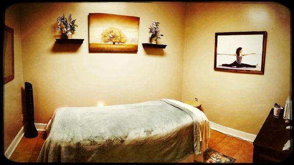 Charlotte, NC inside Edmund Massage. Massage, Yoga & Hypnotherapy.