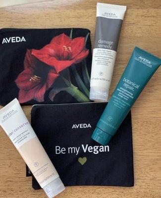 Love love #Aveda leave in treatments, not at all heavy. Perfect for this FL humidity! Highly recommend. 100% Vegan.