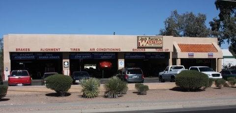 Front of building - Valencia Rd. location.