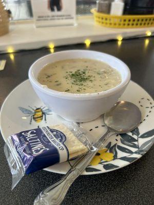 Clam chowder very delicious and creamy