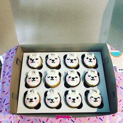 Llama Cupcakes