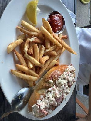 Lobster roll, very good!