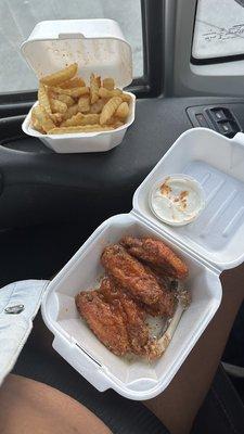 Hot Lemon Pepper 6 piece wings combo