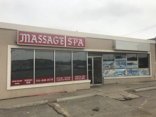 store front                    （at same corner as Memards construction material store)