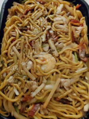 Combination lo mein