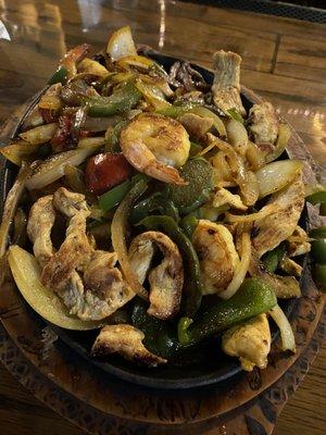 Sizzling fajitas chicken and shrimp