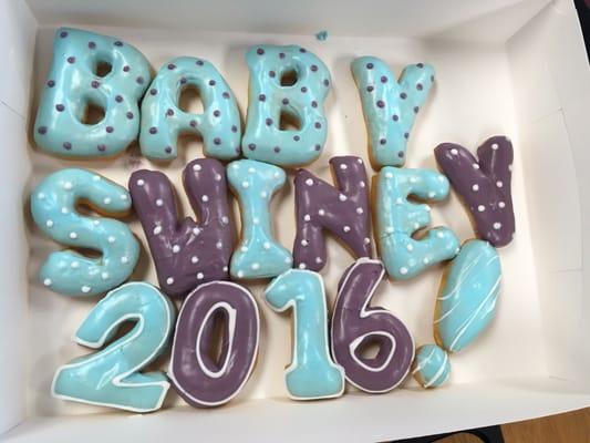 SO pretty and adorable! Donuts for baby reveal party