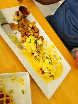 Friend green tomatoes eggs the beni' way, the best breakfast dish hands down!