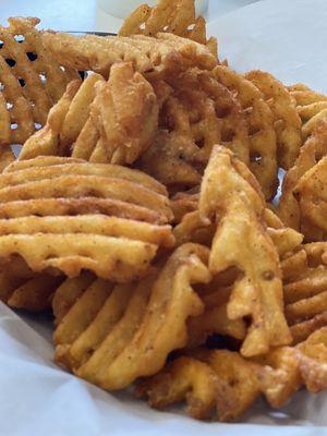 Waffle Fries: fresh & seasoned