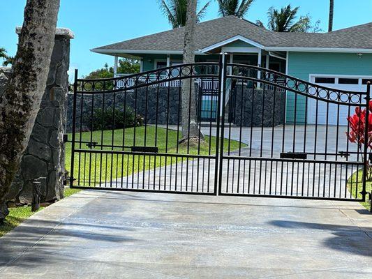 Gate installation