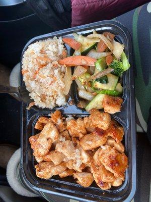 Hibachi chicken and fried rice with veggies