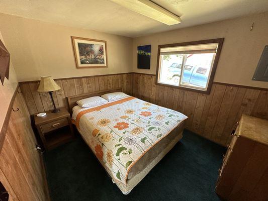 Cabin 8 bedroom - queen bed