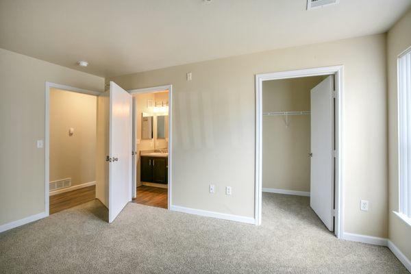 Bedroom with Bathroom