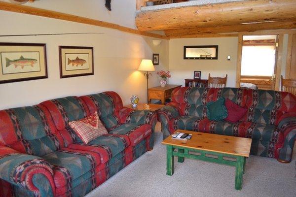 www.summitpeakslodge.com