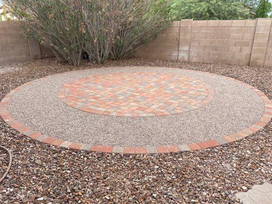 Circular paver patio