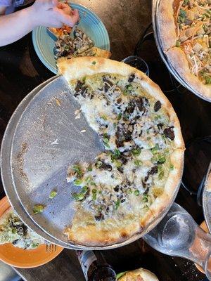 Wild Mushroom pizza