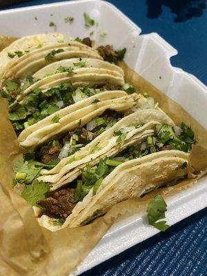 Tacos de carne asada