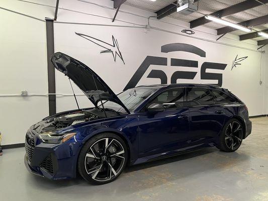 North Austin's luxury paint protection film (PPF), window tint and ceramic coating installation shop. Installing the best product, XPEL.