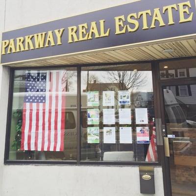 Parkway Real Estate Storefront @ 2064 Centre Street, West Roxbury MA 02132