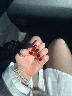 nails