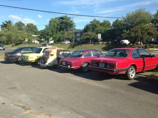 From behind, BMW 540, BMW 2002 tii, Morgan, Alfa GTV, BMW 635