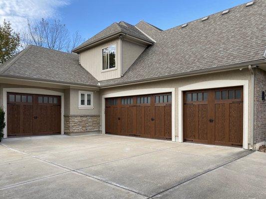 Clopay Canyon Ridge Collection in Pecky Cypress.