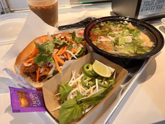 Ban mi & pho combo