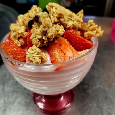 Breakfast Special: Strawberry Yogurt Parfait