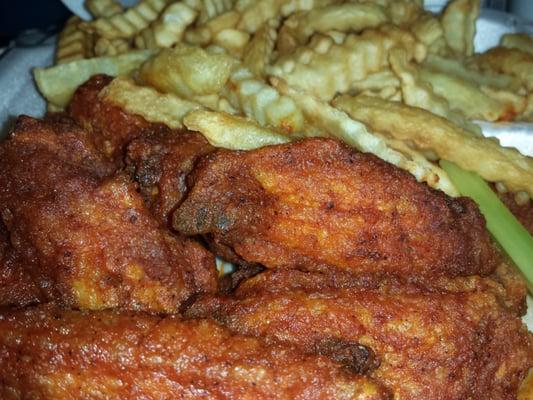 Hot Jamaican Jerk wings with Fries