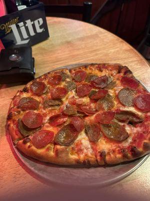 Spicy sausage pepperoni onion