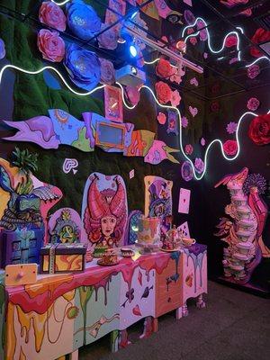 Alice in Wonderland Room (Avalon)