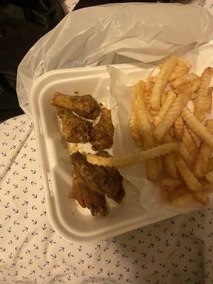 I got lemon pepper wings and I never seen them this black before it just tasted like pepper and barely any lemon.