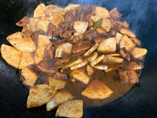 Braised taro (using taro purchased from here)