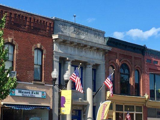 Women's Hall of Fame on Falls/Main Street