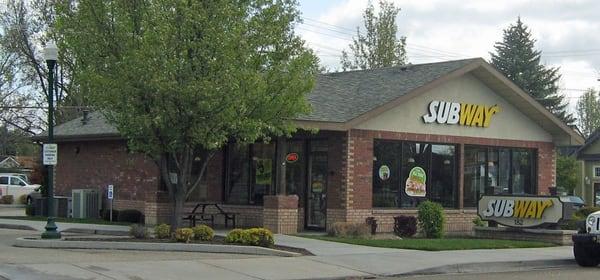 Front of restaurant, from State Street.