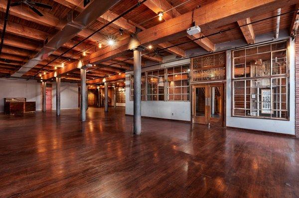 Part of the 1st floor of the historic Oliver Building in The West Bottoms. Perfect for a rehearsal dinner or cocktail party.