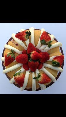 Classic Cream Cheese Pound Cake with Strawberries