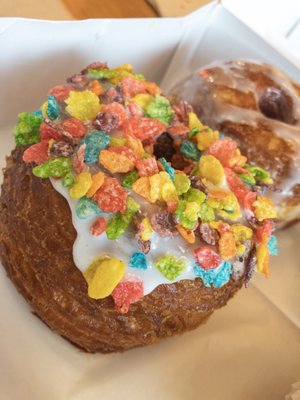 Vanilla Glaze and fruity pebbles topping CroNut.