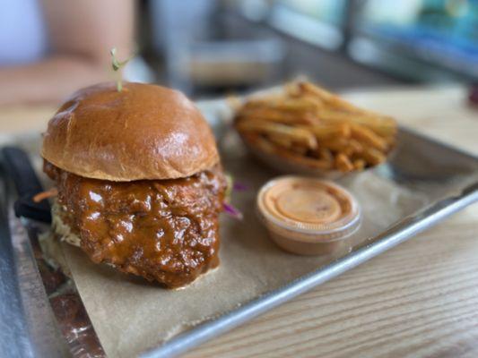 SHIRLINGTON HOT chicken sandwich