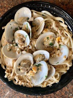 Clams Vongole with white sauce