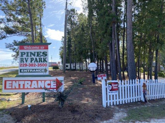 Pines RV Park, Tifton, GA