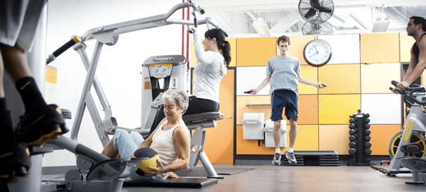 Circuit training offers 24 different exercise stations for a minute each.