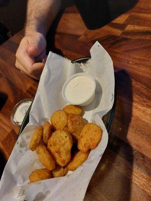 Delicious dill fried pickle chips. Perfect ranch.