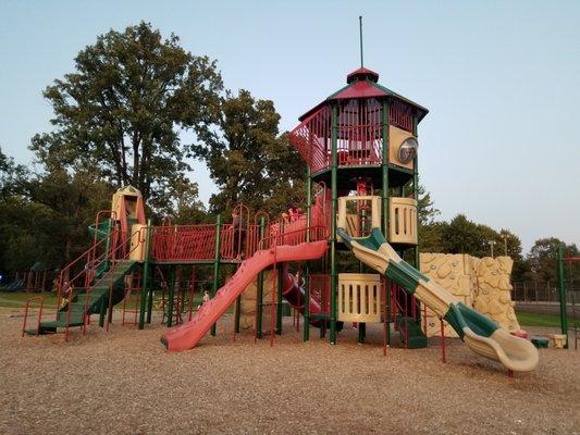 2019-09-18. Grant Park. Utica, MI. Main playground view 2.