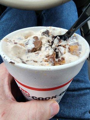 Peanut butter fudge milkshake with Oreos and Reese's peanut butter cups