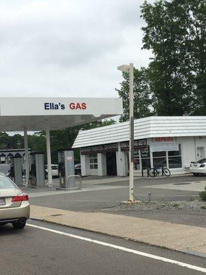 Ella's Gas -- 22 Bridge St, Dedham          Station