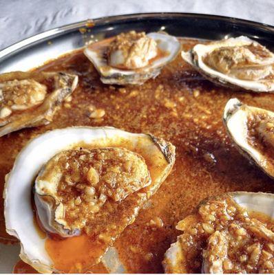 Steam Oyster with selected sauce (Cajun / Garlic Butter/ Lemon Pepper/Shaking sauce)