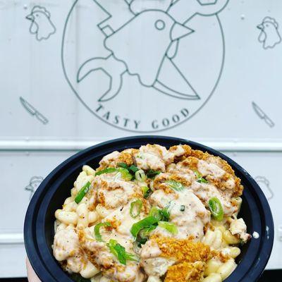 Mac n cheese chicken bowl