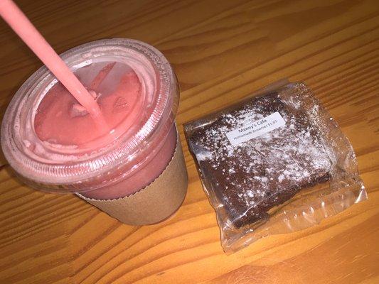 Strawberry Banana Smoothie and Brownie