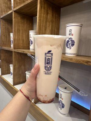 strawberry four seasons milk tea